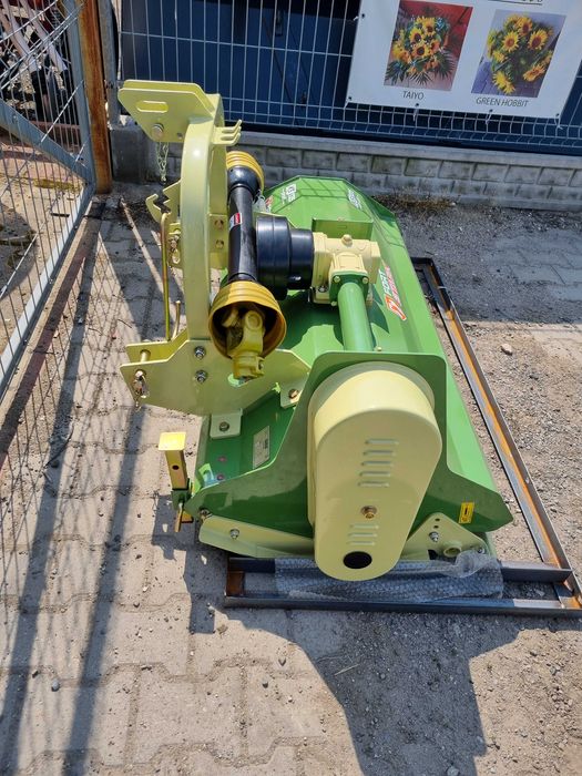 Mała kosiarka bijakowa na noże tnące stark KS95 profi