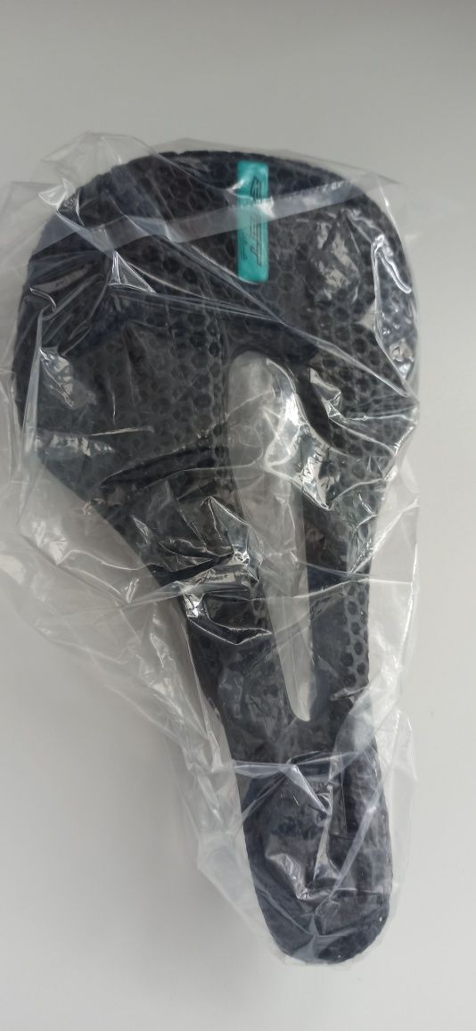 Nowe siodełko rowerowe full Carbon wydruk 3 D 146 g
