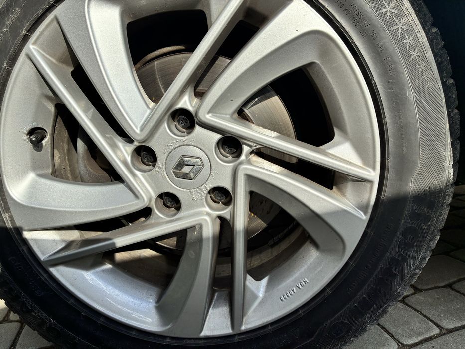 Kola z oponami zimowymi 17 Renault