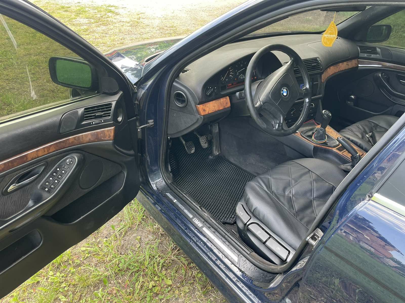 Bmw e39 2000 рік