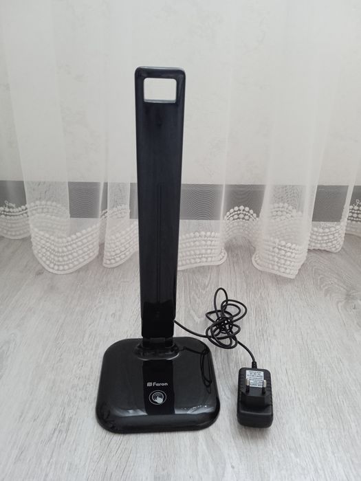 Настільна світлодіодна лампа Feron DE1725, 9 Вт, 6400K