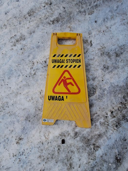 Tablica potykacz uwaga stopien !