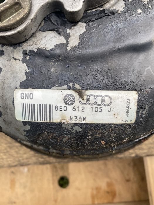 Вакуумний підсилювач гальм Ауді А4 А6 Пасат б5+