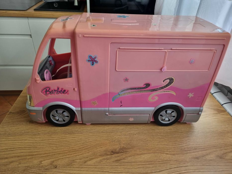 Duży kamper dla lalki Barbie