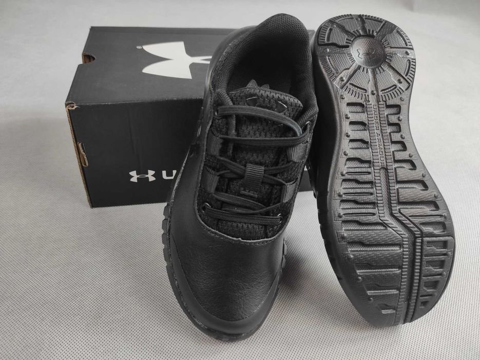 Buty Under Armour czarne r. 29,5