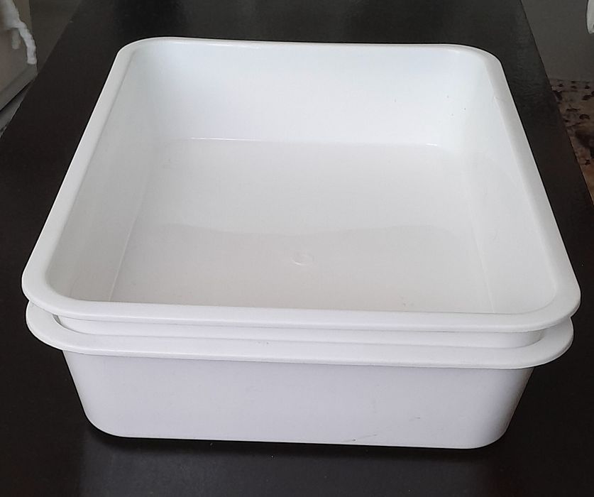 Контейнеры для инструментов, рассады, корзина плетёная