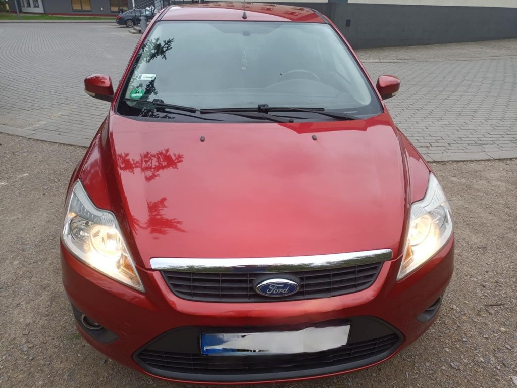 Ładny focus 1.6 /klima