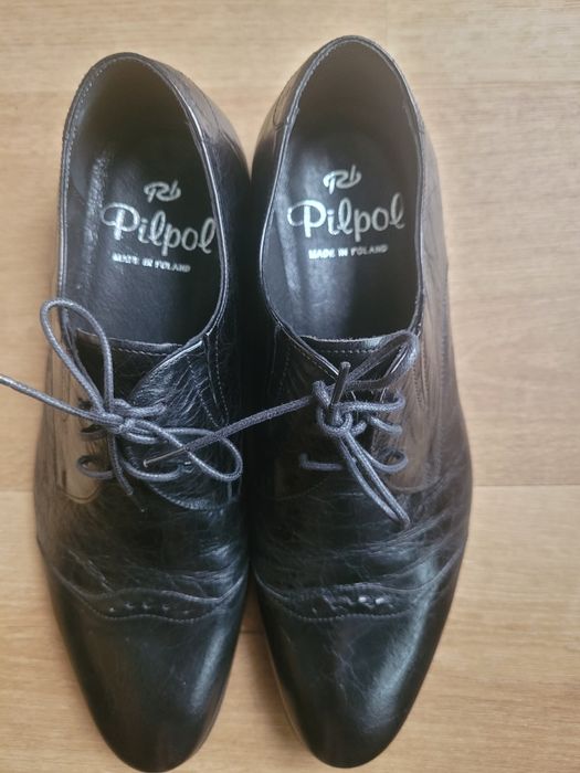 Eleganckie skórzane czarne buty męskie do garnituru nowe Pilpol r.39