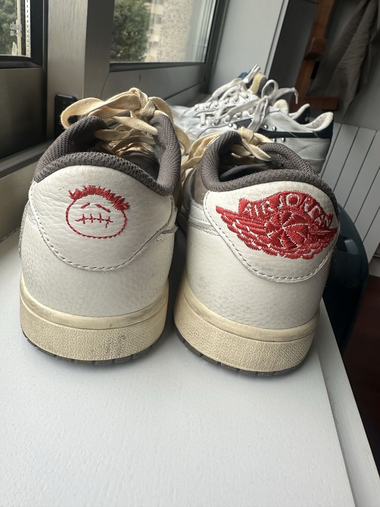 Nike Travis Scott 40 castanhas/beges