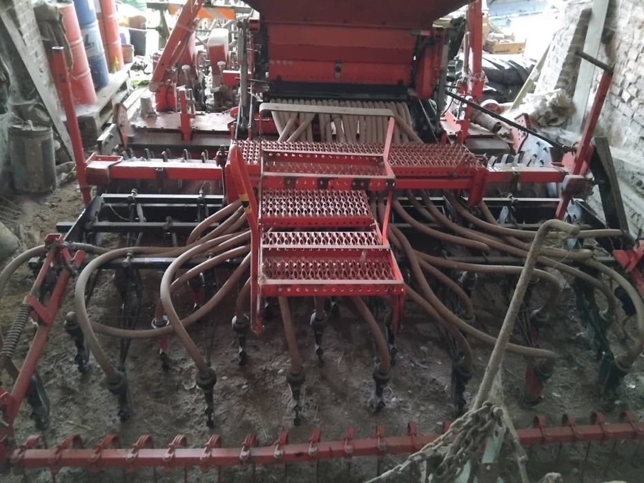 Siewnik pneumatyczny brona aktywna agregat roger falc 3m komputer