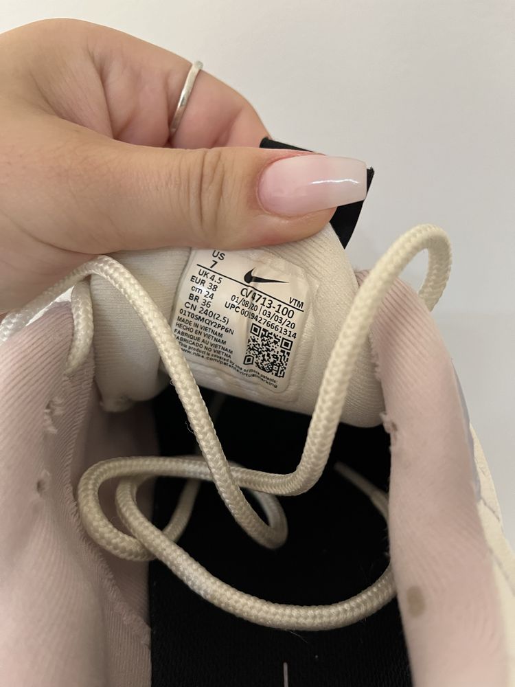 Sapatilhas nike 720-818