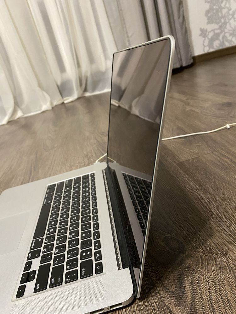 Продам Macbook Pro 2013, 15 дюймів