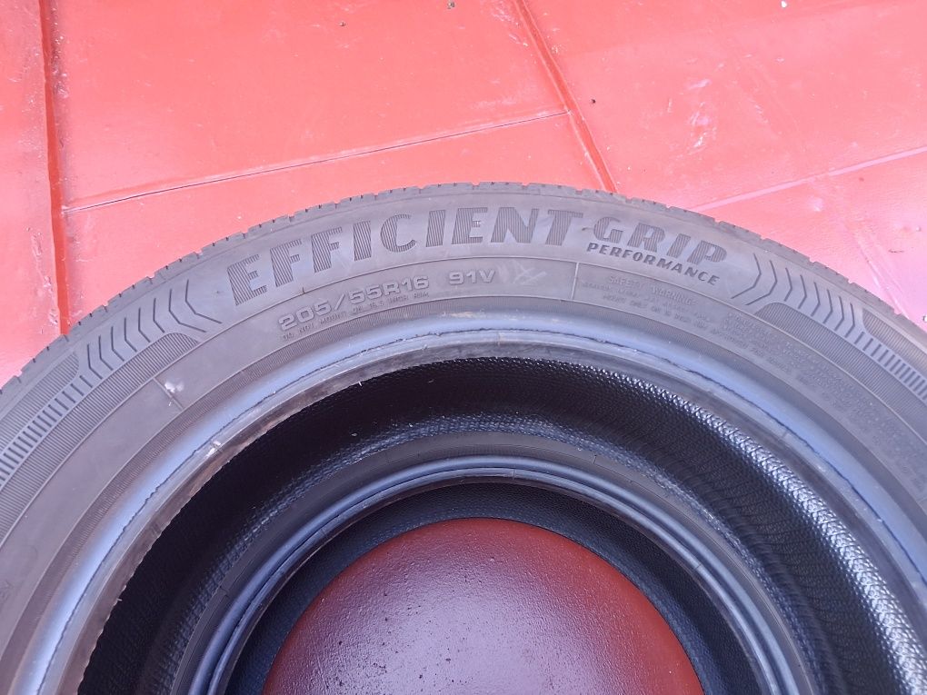 Покрышки  205/55  R16  Goodyera.  Летние.