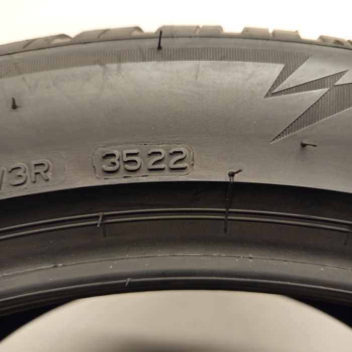 255/45R20 Bridgestone Blizak Lm 005