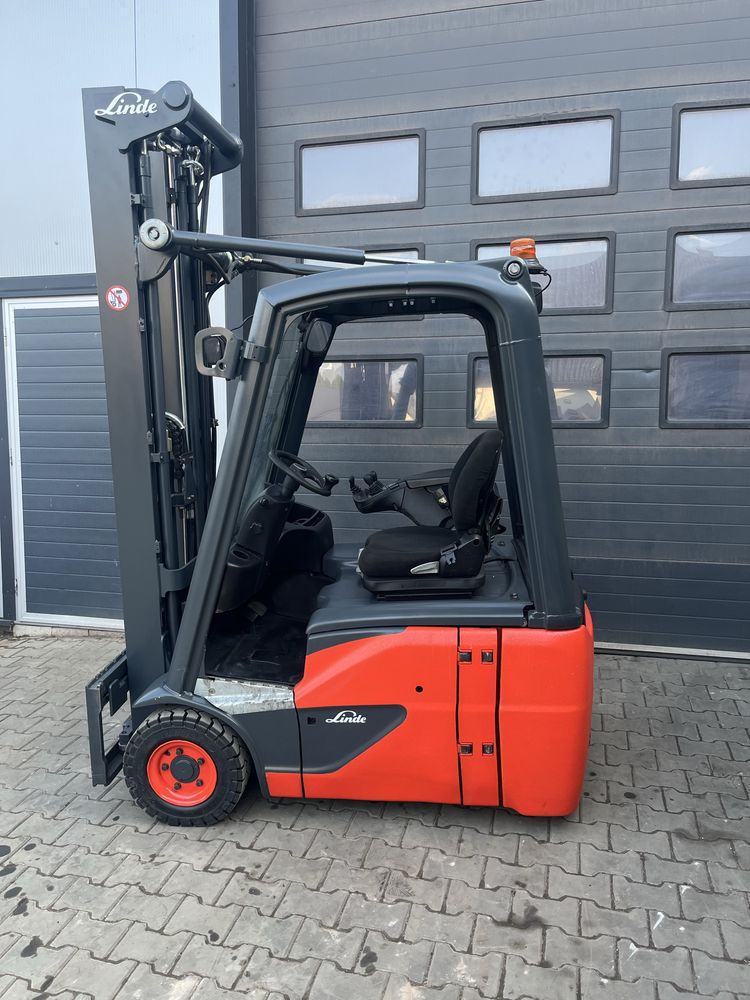 Wózek widlowy  elektryczny Linde E16c triplex 577 cm