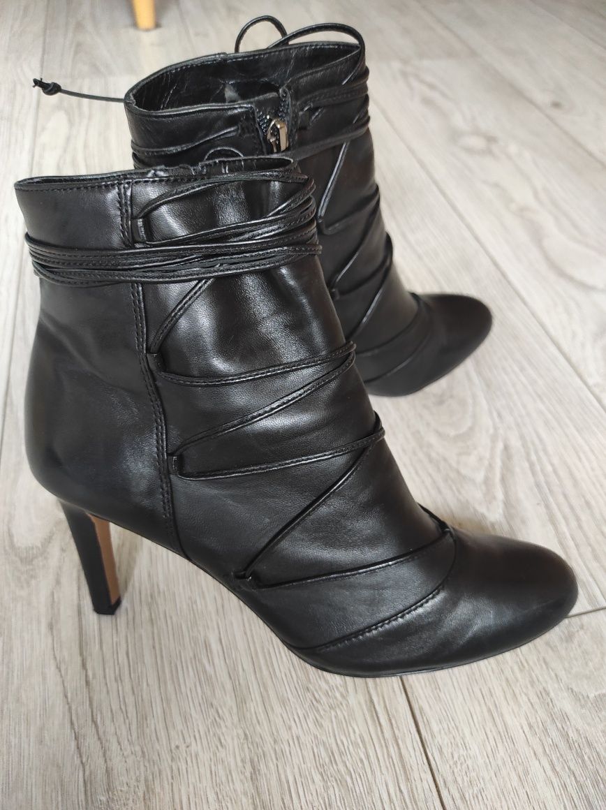 Buty damskie na obcasie Vincent Camuto skóra jagnięca rozmiar 39