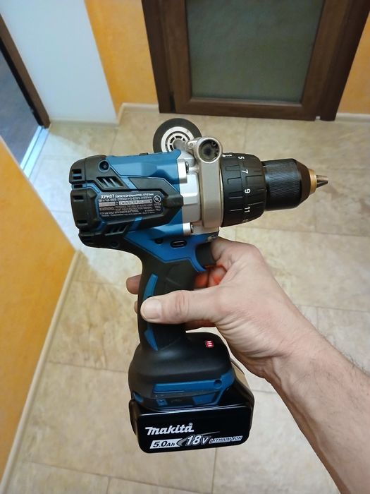 Продам шуруповерт макіта