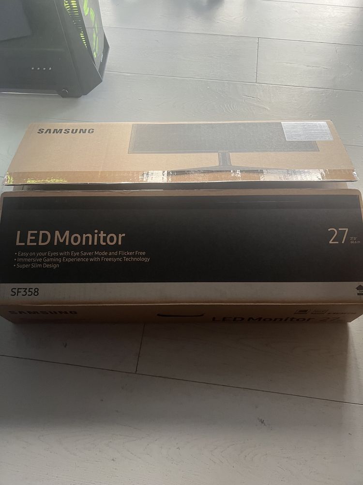 LED монітор Samsung 27