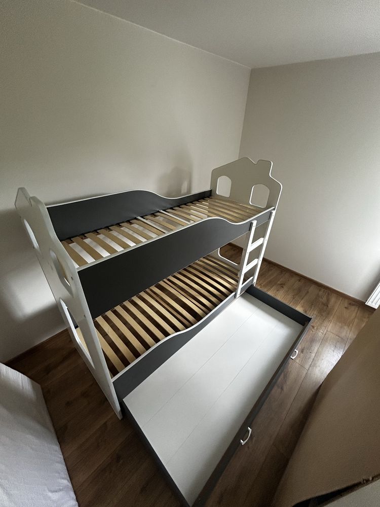 Łóżko pietrowe 3 osobowe