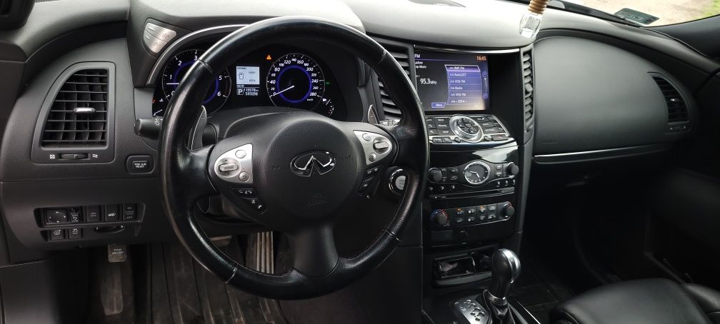 Infiniti QX70 S 3.0D od właściciela, mały przebieg