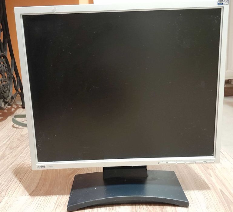Monitor BenQ 19 cali