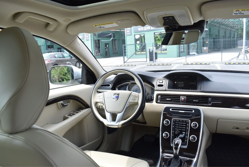 Volvo  xc70  2016
