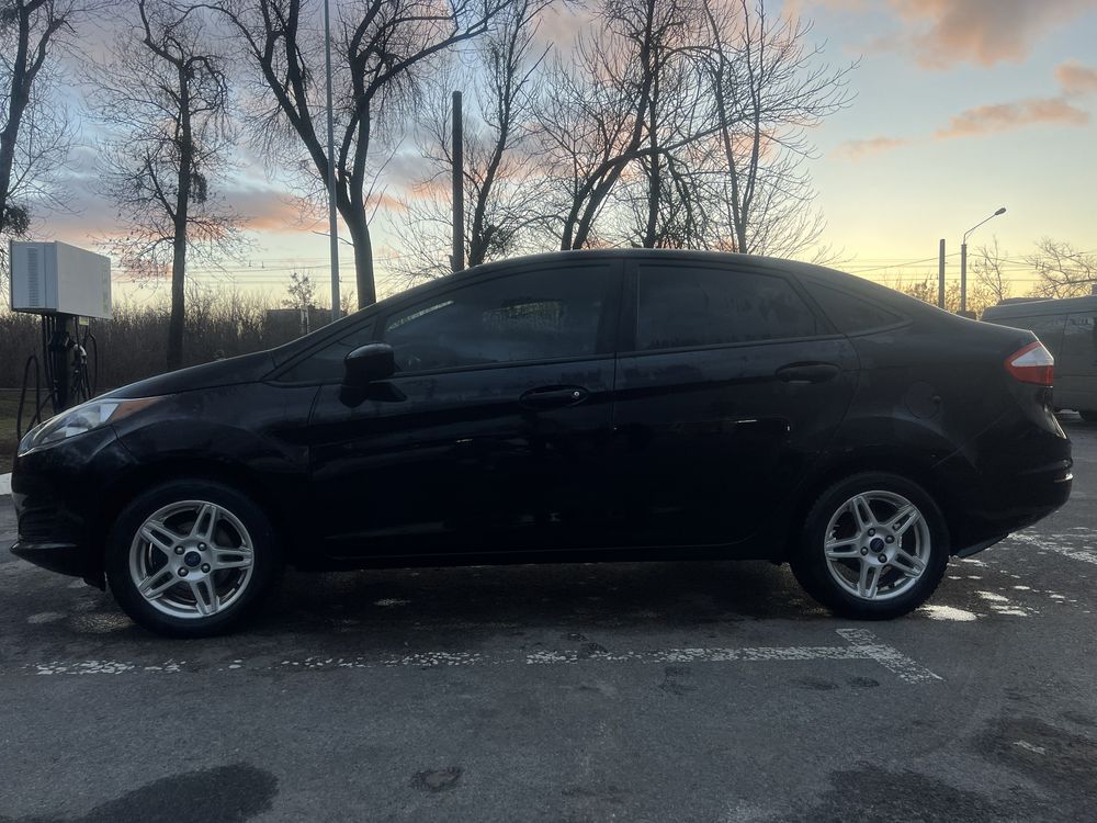 Продам Ford fiesta седан 2017