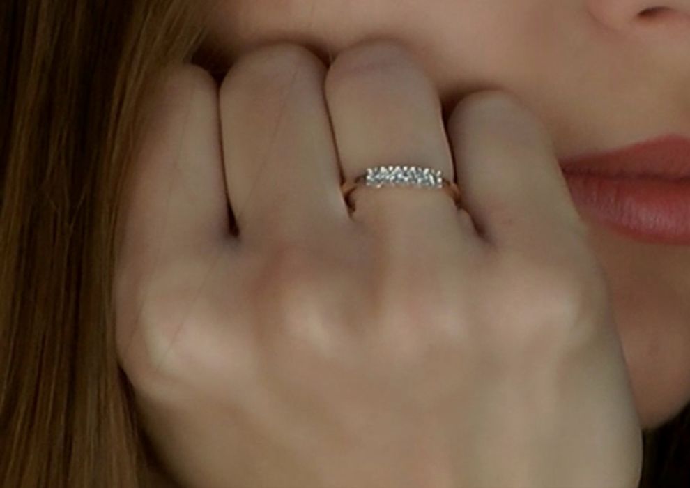 Золотое кольцо с бриллиантом 17 р. 585 проба