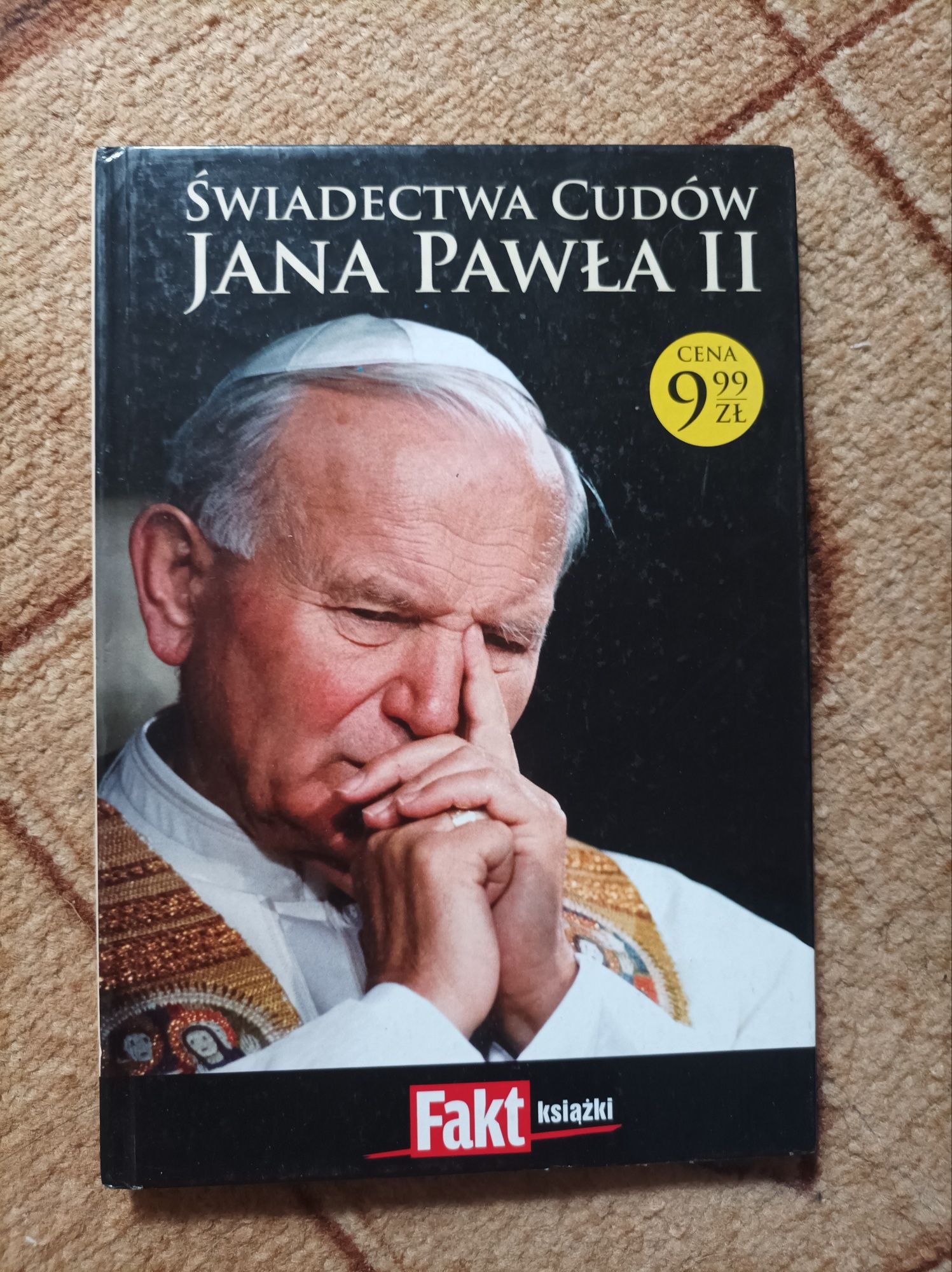 Książka świadectwa cudów Jana Pawła II