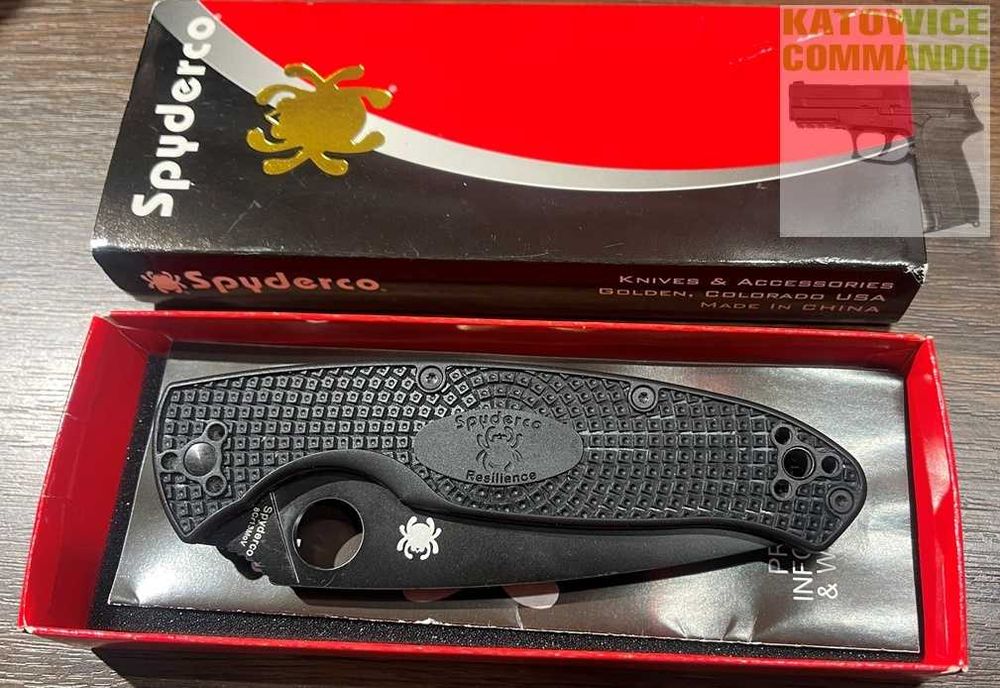 Nóż Spyderco Resilience FRN Black, Black Blade (C142PBBK)