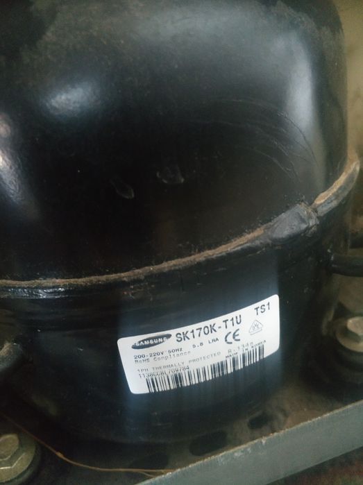 Холодильник Samsung