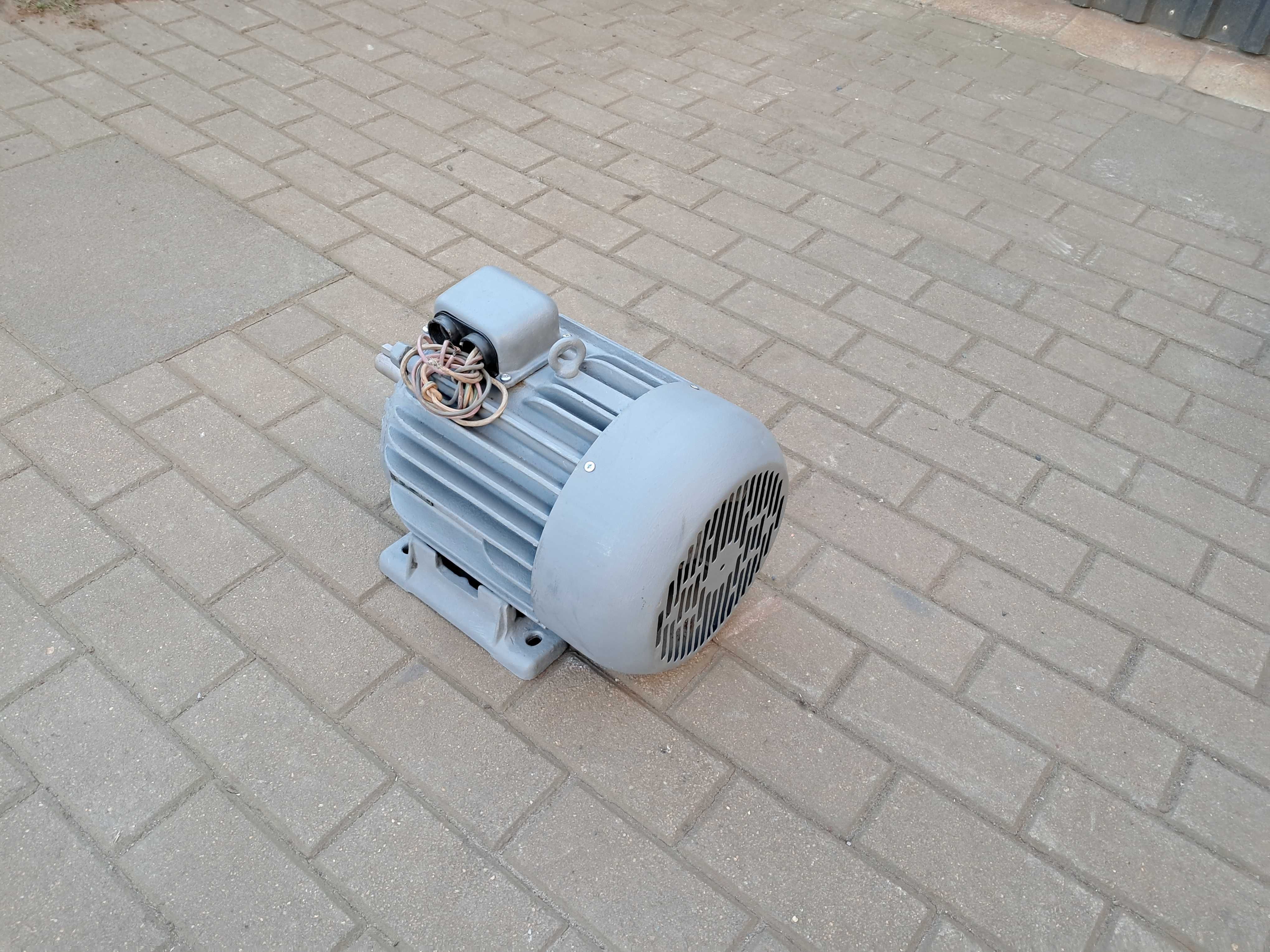 Silnik elektryczny 5.5 kw 1440 obrotów Polski  .Wysyłka