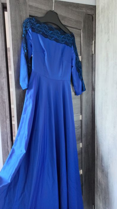 Нарядне довге плаття синього кольору