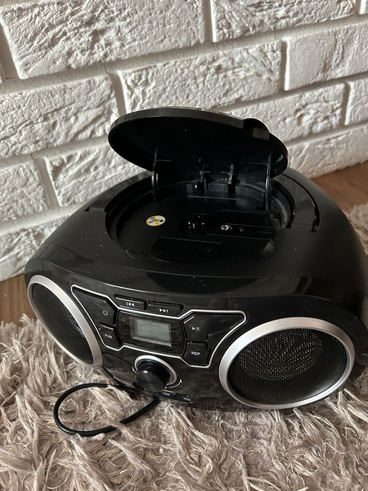 Radio magnetofon