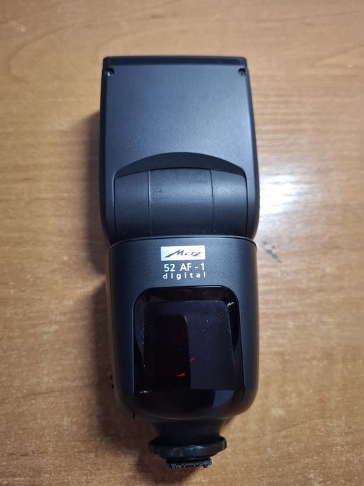 Вспышка Metz 52 AF-1 digital + чехол + зарядное Kodak Charger