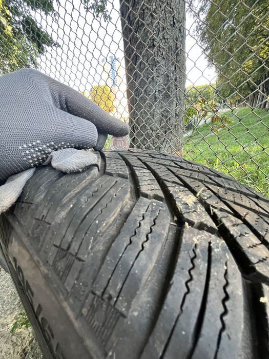 Комплект зимових шин з дисками  195/65 R15 5х108 R15…