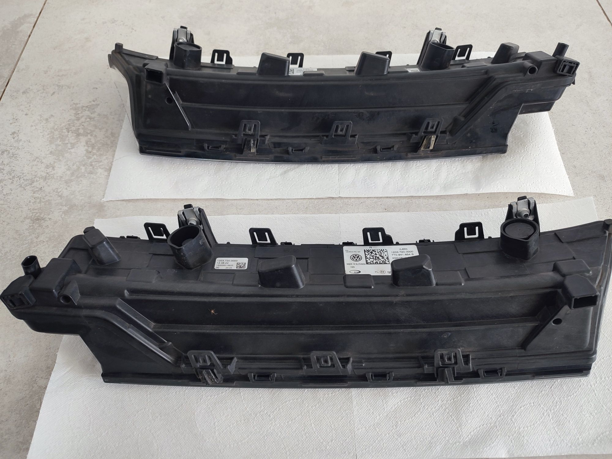 Lampa LED L P Przód VW T7 7T0 22r Oryginał