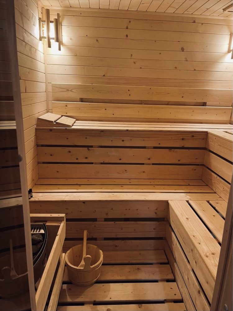 Domek nad jeziorem z jacuzzi, solarium, linia brzegową, sauna, plaża