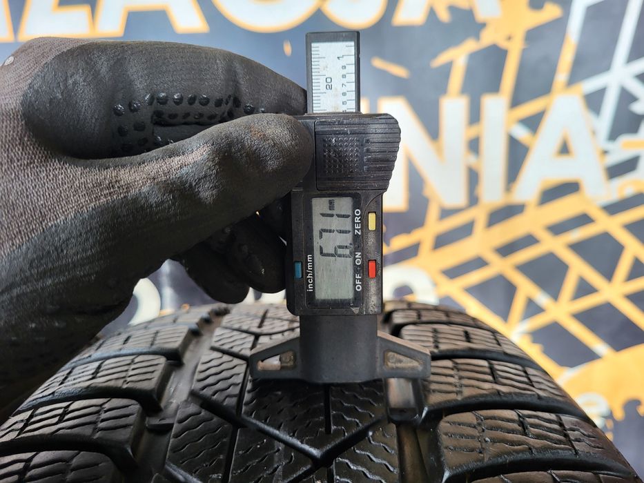 Opony zimowe 225/60/17 Pirelli 24rok 6,7/7,3mm