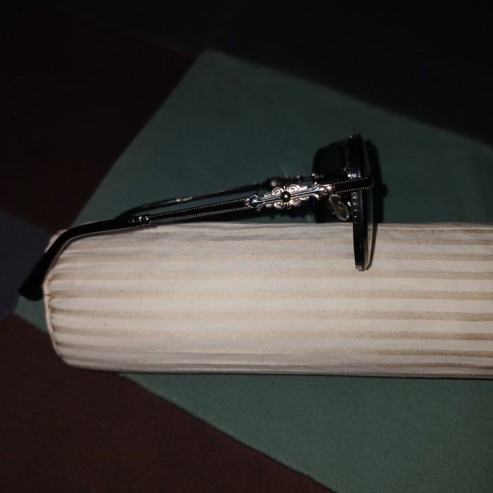 Солнцезащитные очки Chrome Hearts — Made in Italy

Стильные