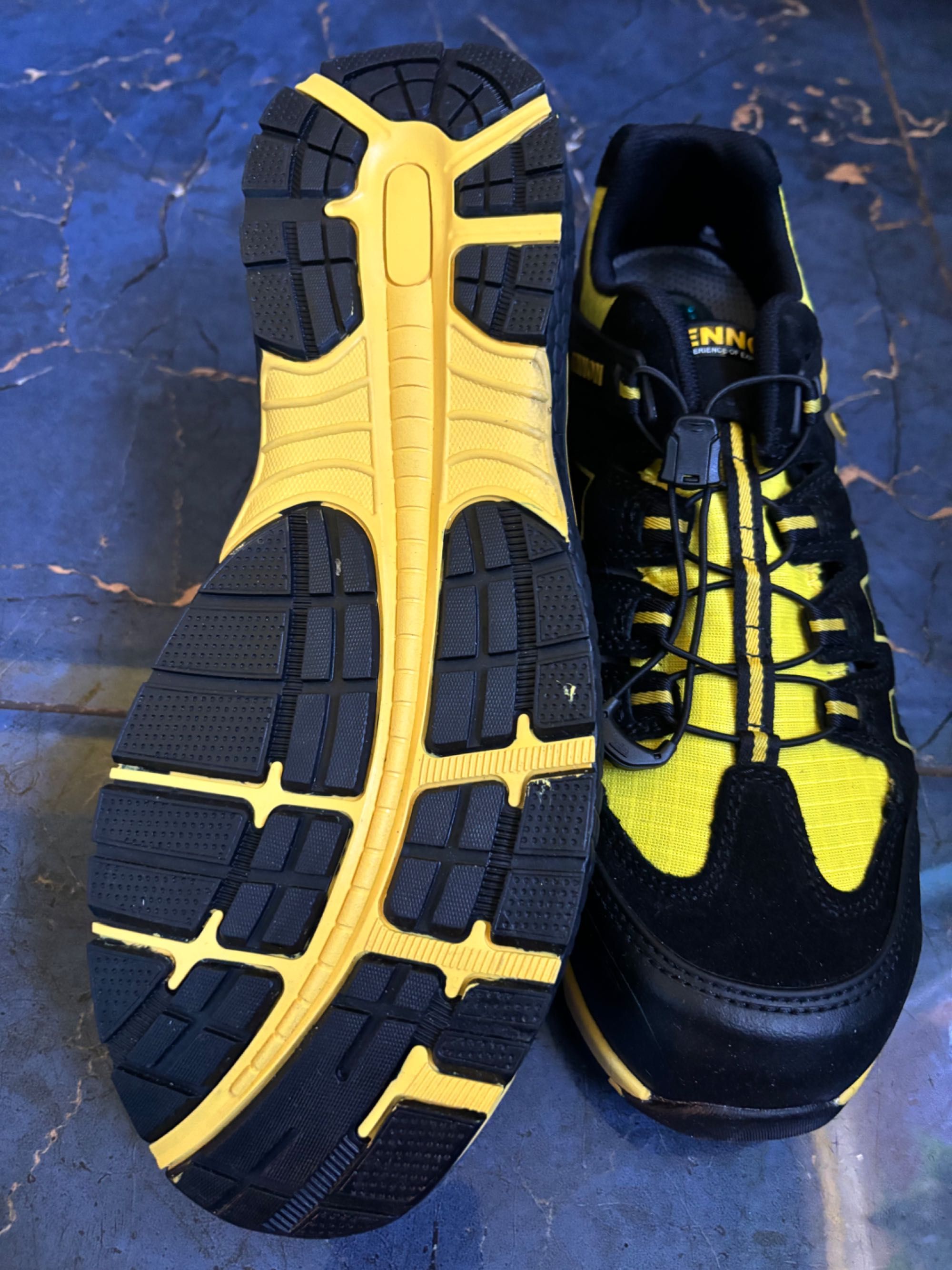 Sprzedam nowe lekkie buty/sandały robocze