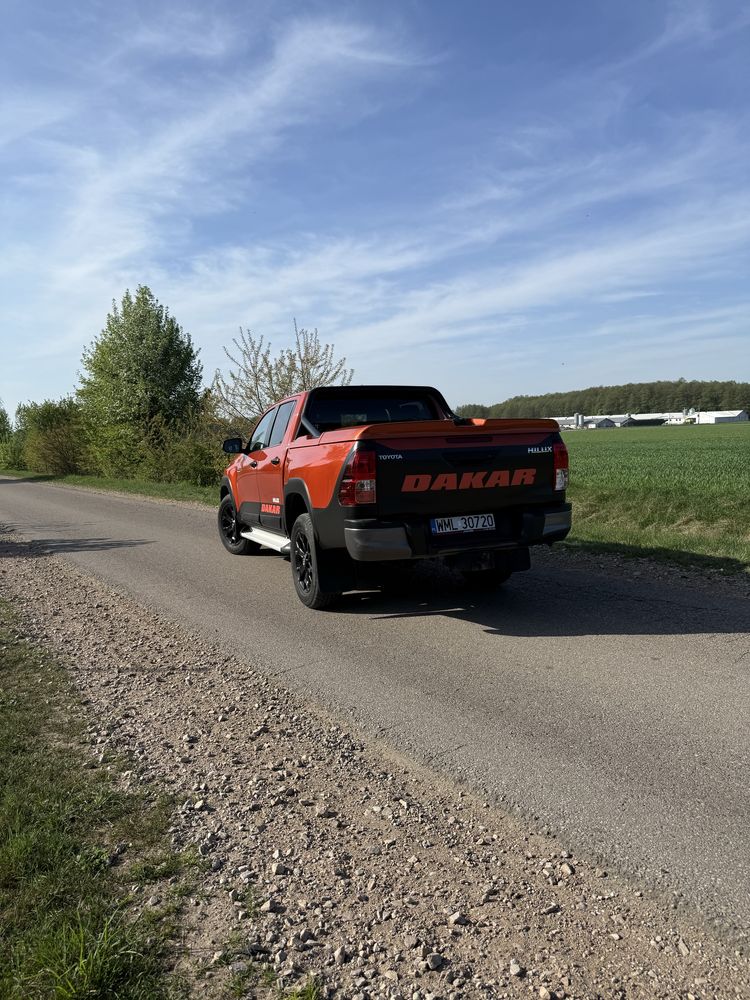 Toyota Hilux 2020 r. Limitowana wersja DAKAR . Bardzo mały przebieg .