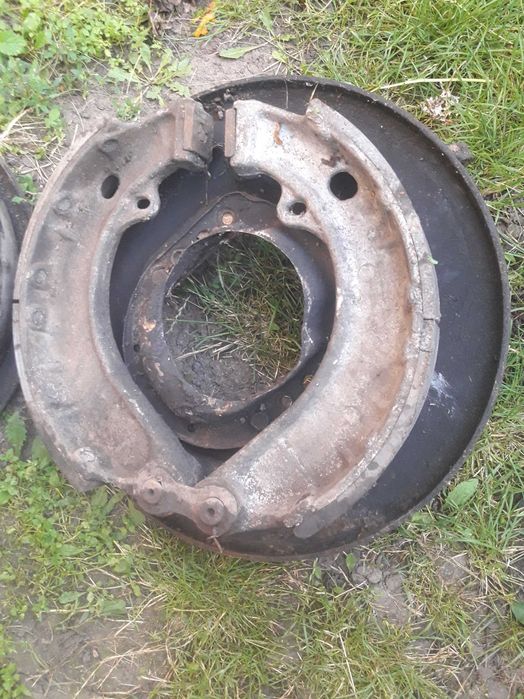 ЗІЛ 130  тормозні колодки