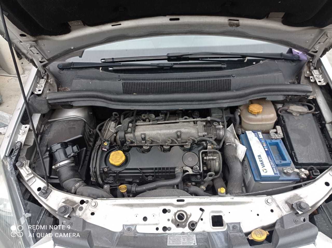 Шрот, розборка, запчастини Opel Zafira B, Опель зефіра Б двигун