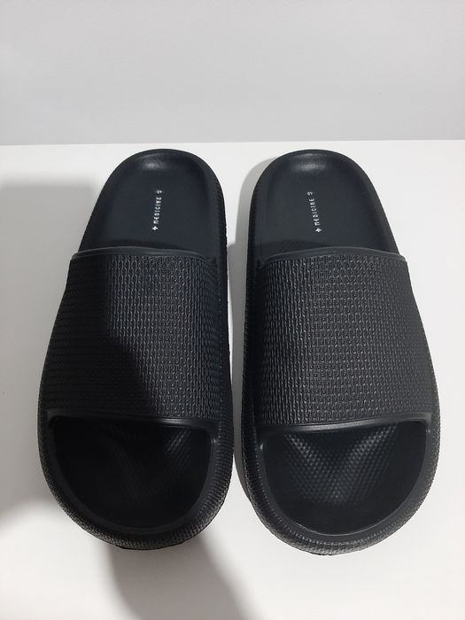 Klapki Medicine, nowe