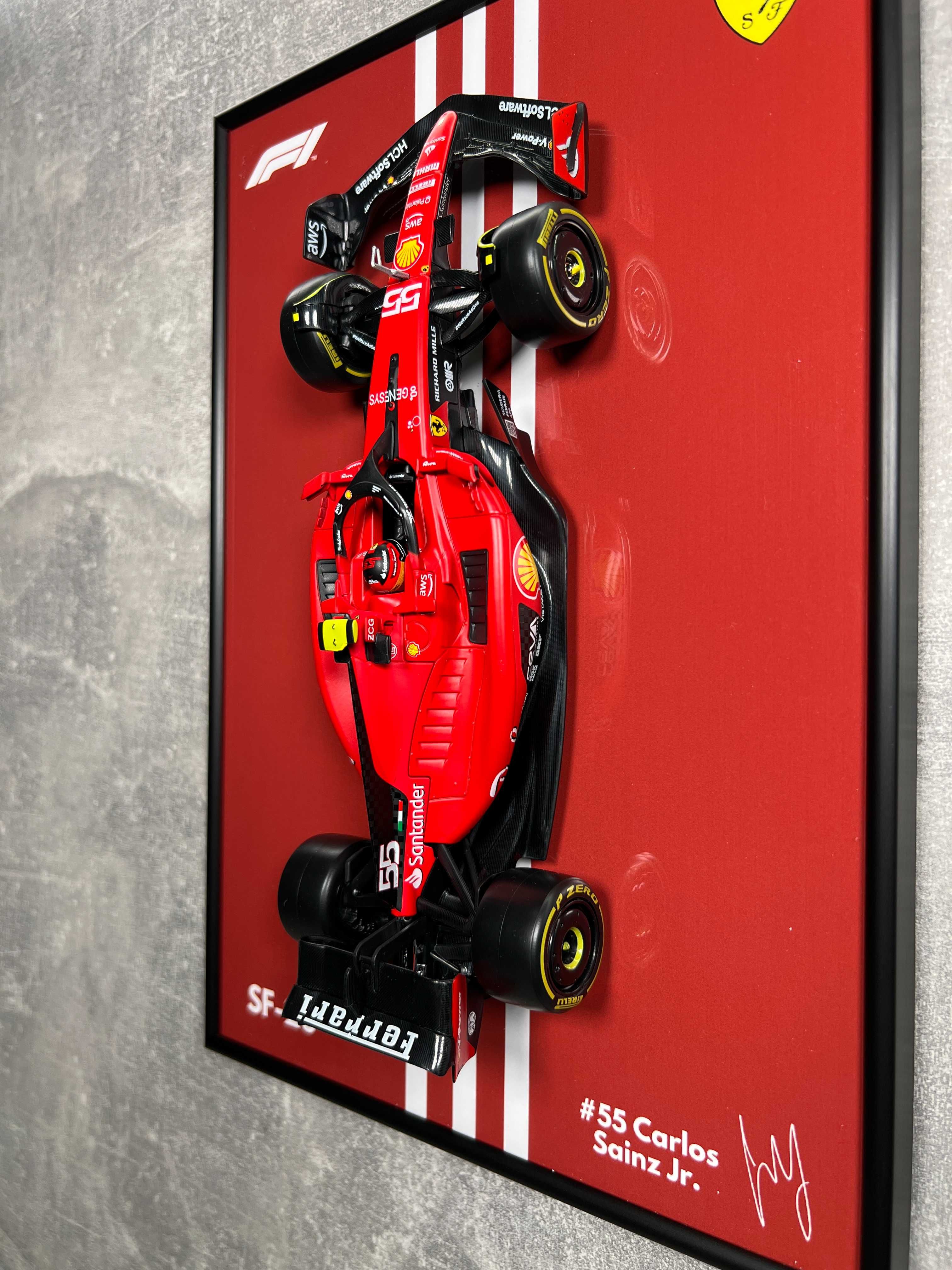 Модель Bburago F1 з Підставкою Ferrari SF-23 #55 Carlos Sainz Jr. 1/24