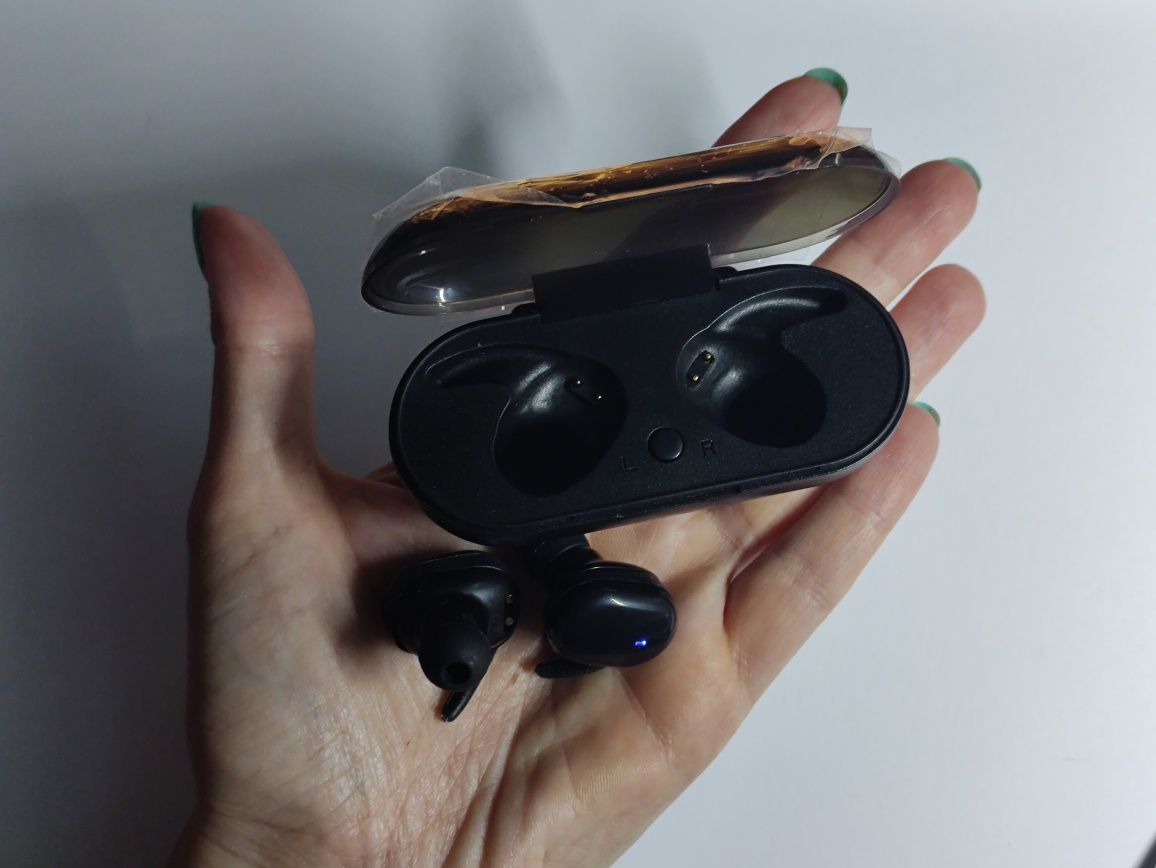 Słuchawki bluetooth, bezprzewodowe z zaczepami, do biegania.USZKODZONE