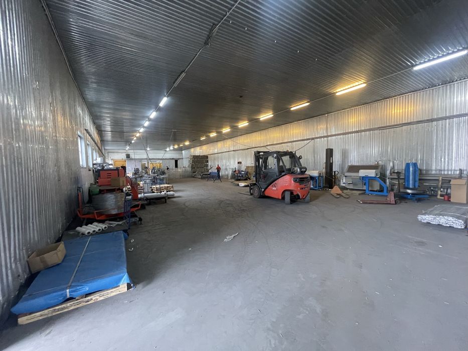 Wynajmę halę produkcyjno - magazynową pow 900 m2 z zapleczem socjalnym