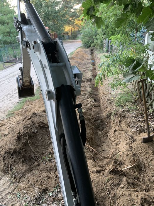 Usługi koparka, koparko-ładowarką i minikoparką