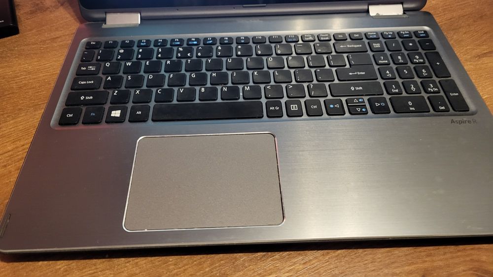 Laptop Acer Aspire R intel i5 7200 8Gb ram